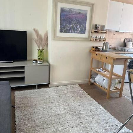 1 Bedroom Flat Sleeps 4 In Abingdon Oxfordshire Bagian luar foto