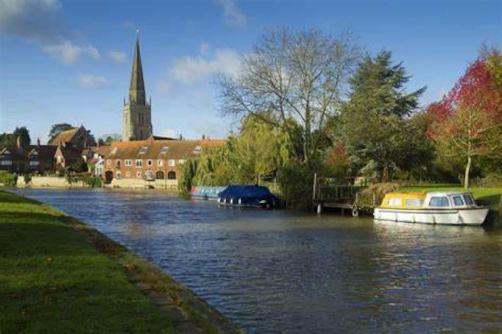 1 Bedroom Flat Sleeps 4 In Abingdon Oxfordshire Bagian luar foto