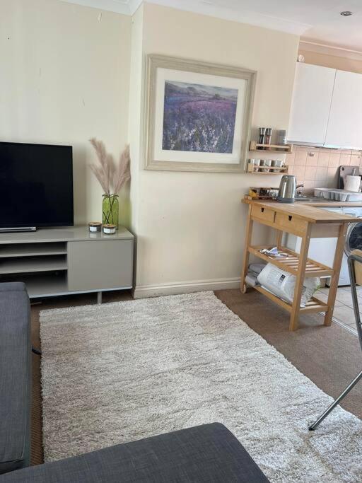 1 Bedroom Flat Sleeps 4 In Abingdon Oxfordshire Bagian luar foto