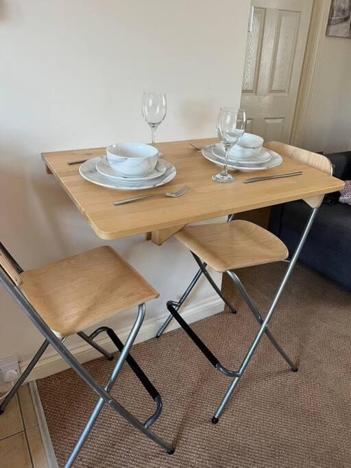 1 Bedroom Flat Sleeps 4 In Abingdon Oxfordshire Bagian luar foto