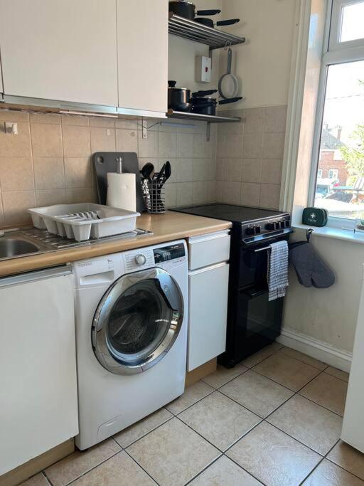 1 Bedroom Flat Sleeps 4 In Abingdon Oxfordshire Bagian luar foto